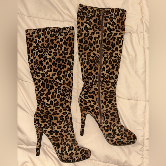 Worthington cheetah boots - Picture 2 of 3